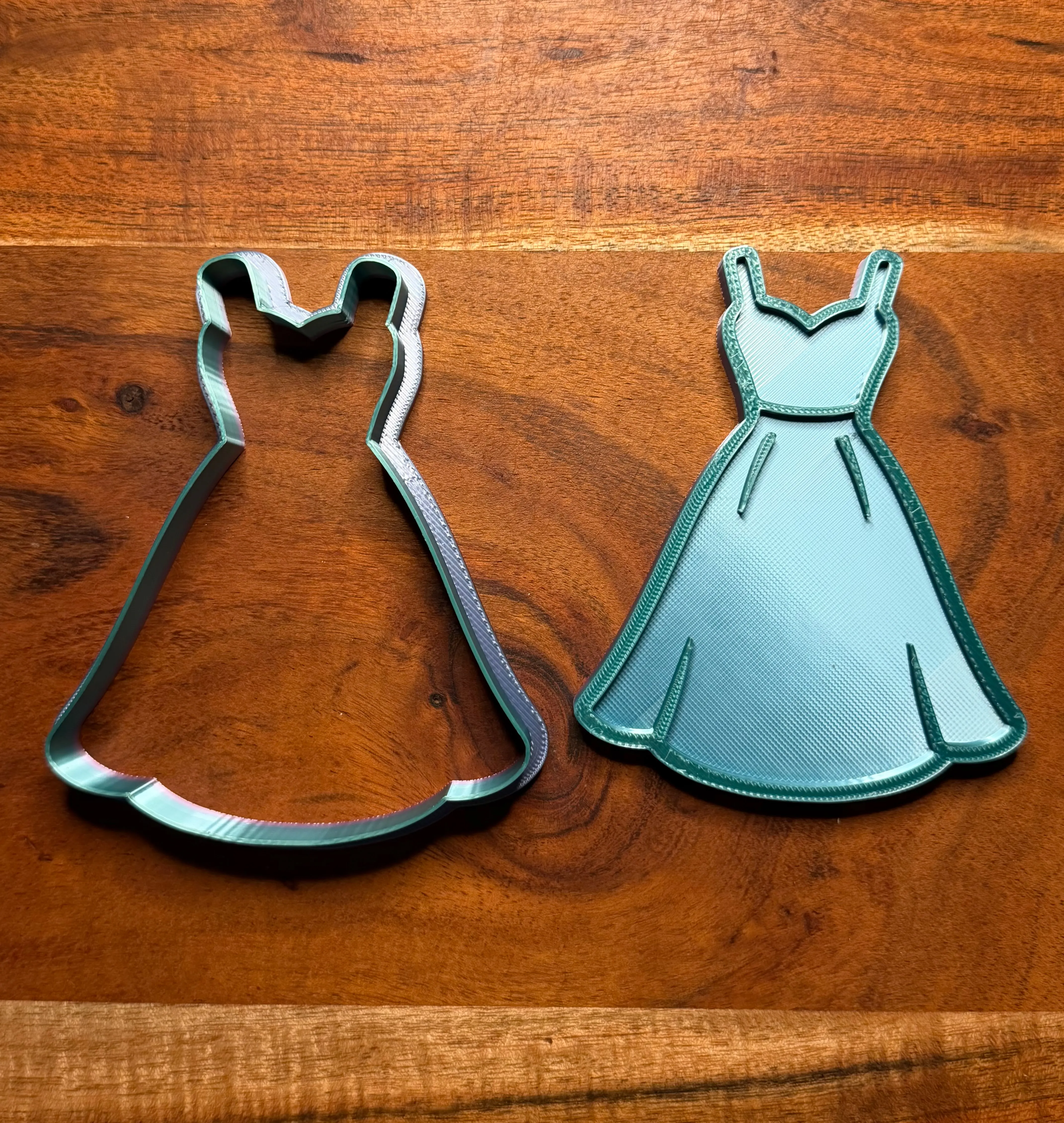 Elegant wedding dress cookie cutter and stamp detail